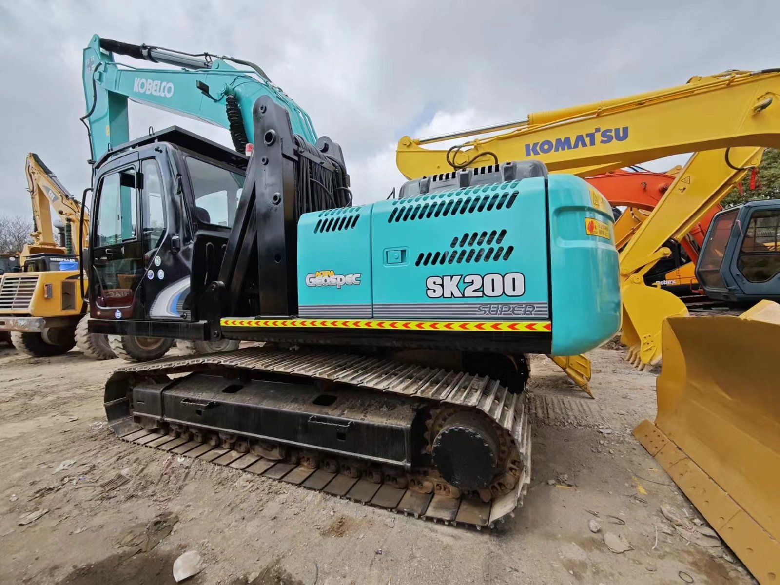 Used Kobelco SK200-8 Excavator