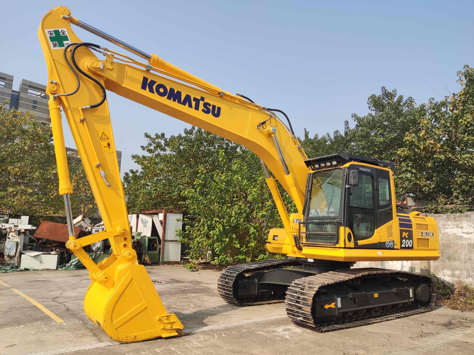 Used Komatsu PC200-8 Excavator