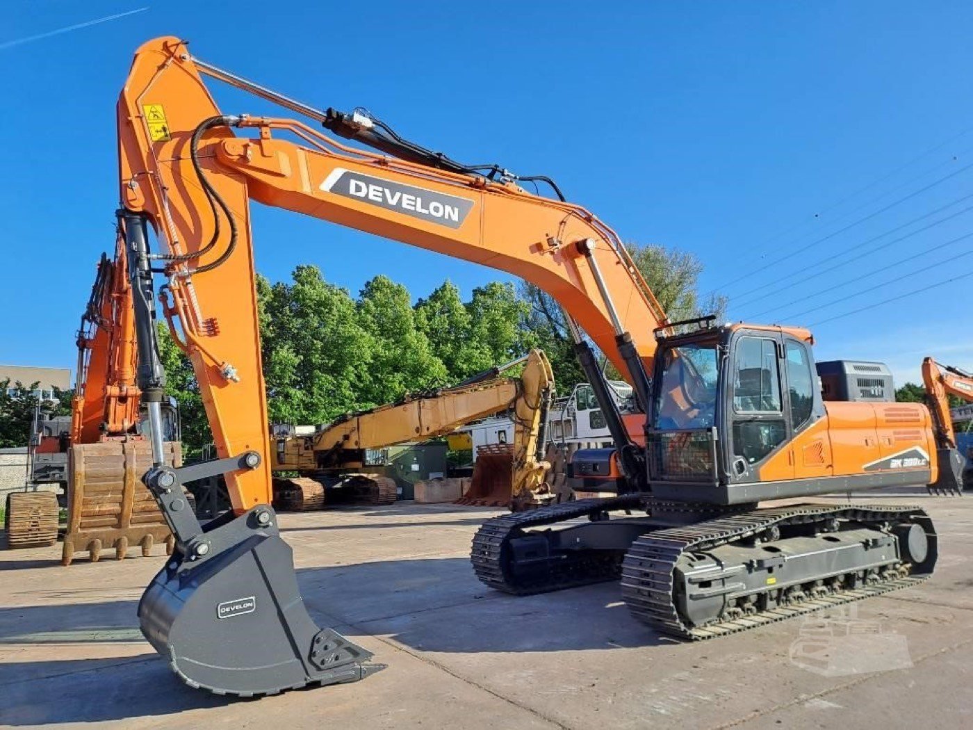 New DEVELON DX300LC-7M Tracked Excavator