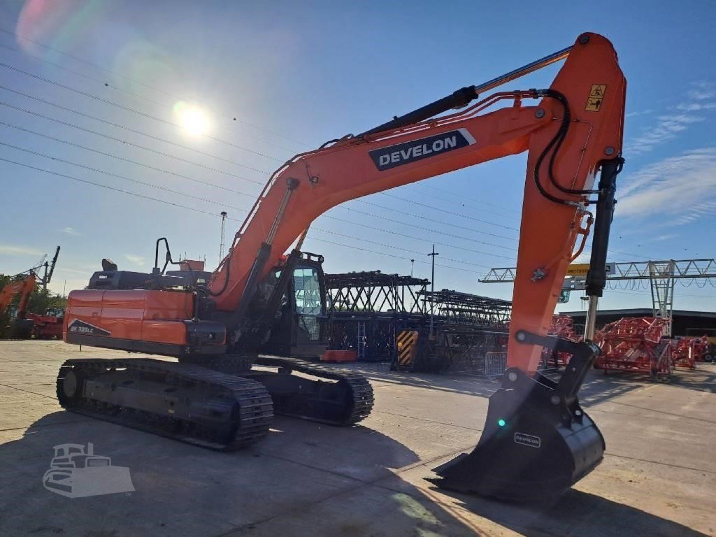 New DEVELON DX300LC-7M Tracked Excavator gallery view 7
