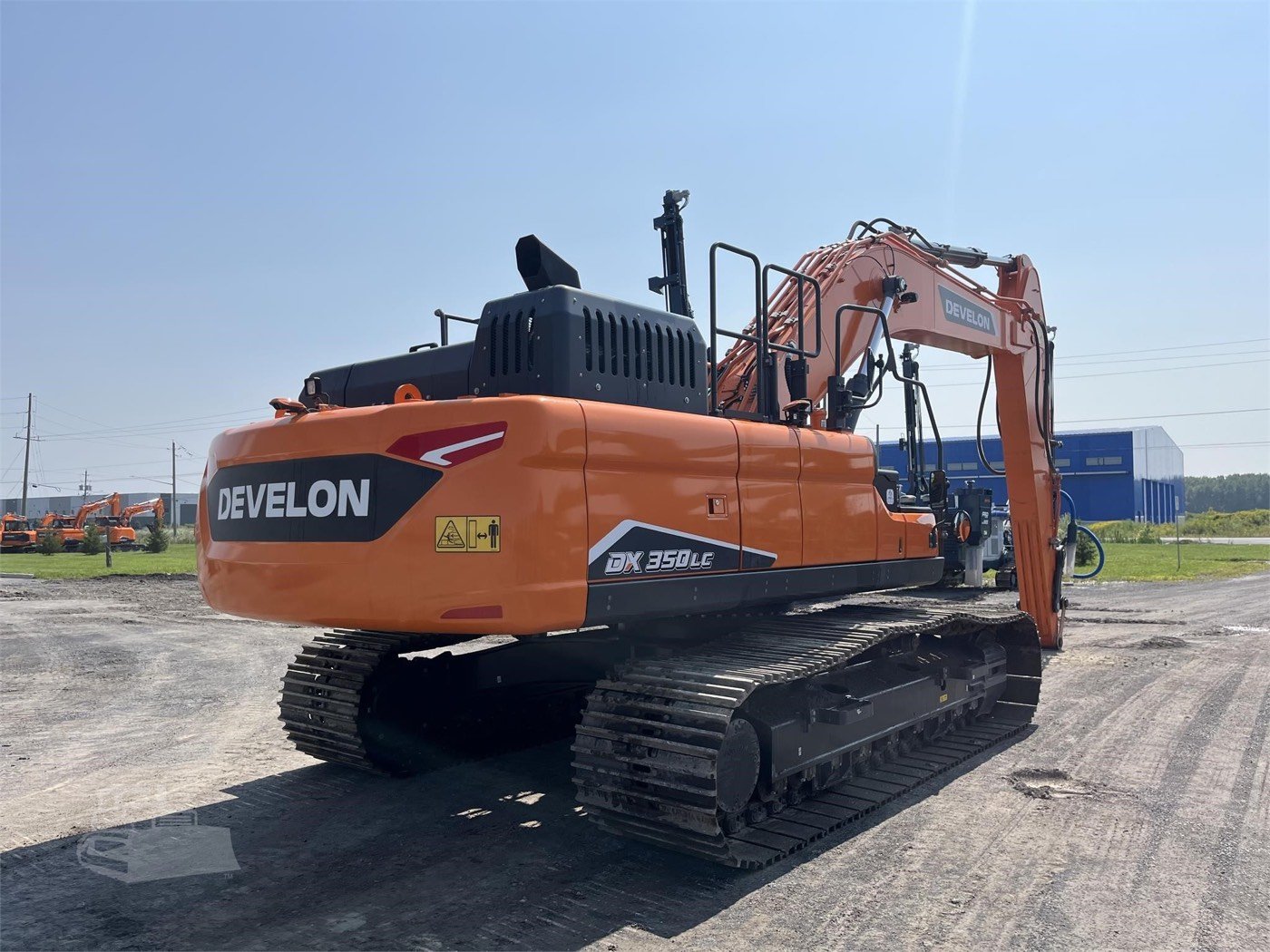 New DEVELON DX350LC-7 Tracked Excavator gallery view 3