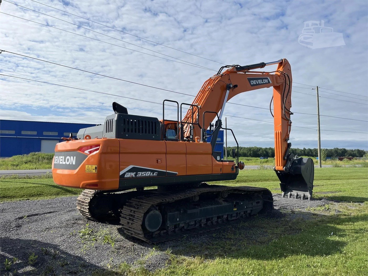 New DEVELON DX350LC-7 Tracked Excavator gallery view 6