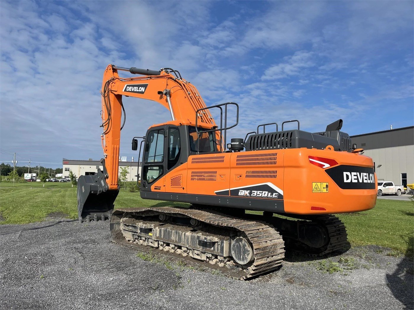 New DEVELON DX350LC-7 Tracked Excavator gallery view 7