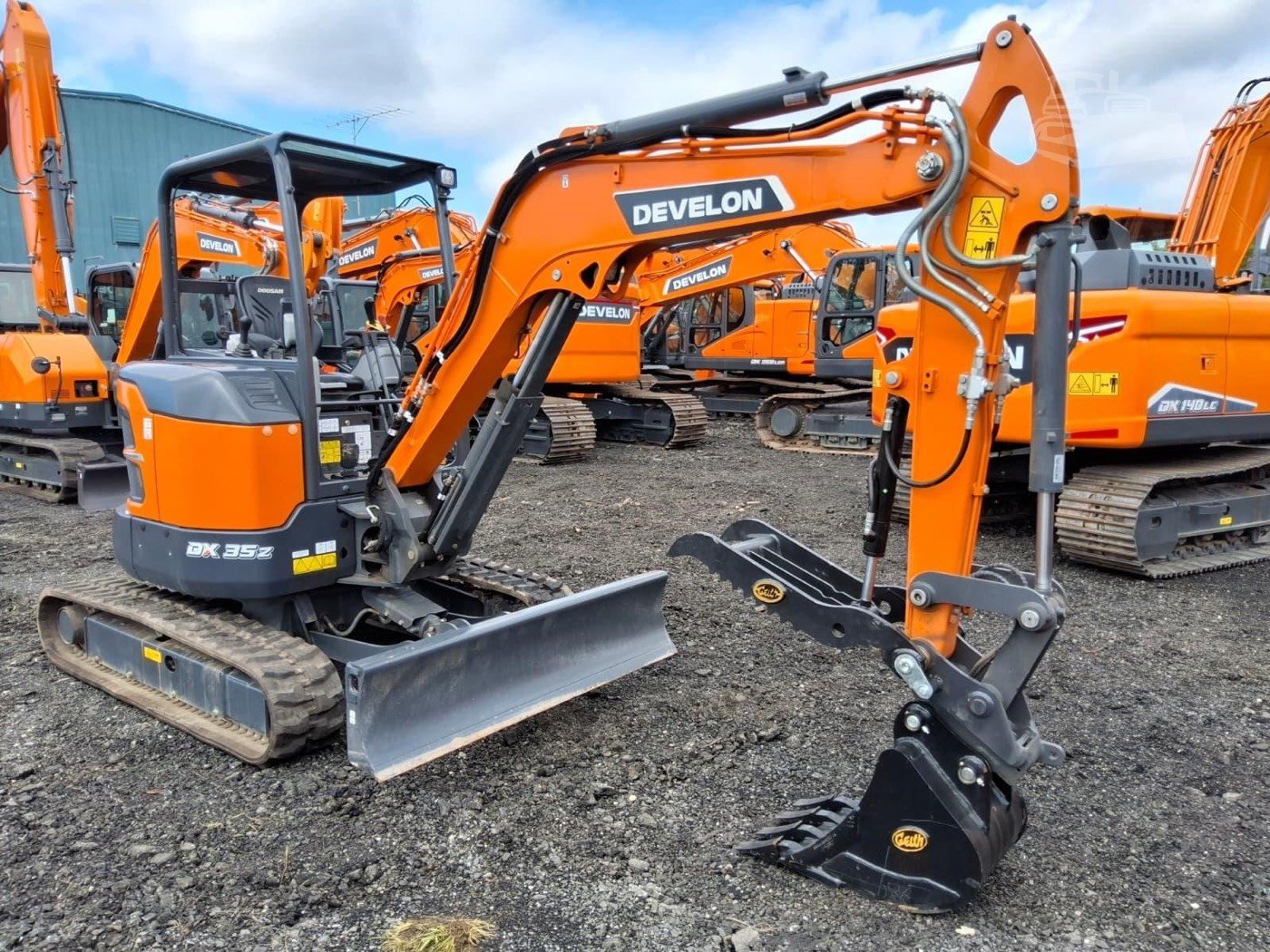 New DEVELON DX35Z-7 Mini Excavator gallery view 2