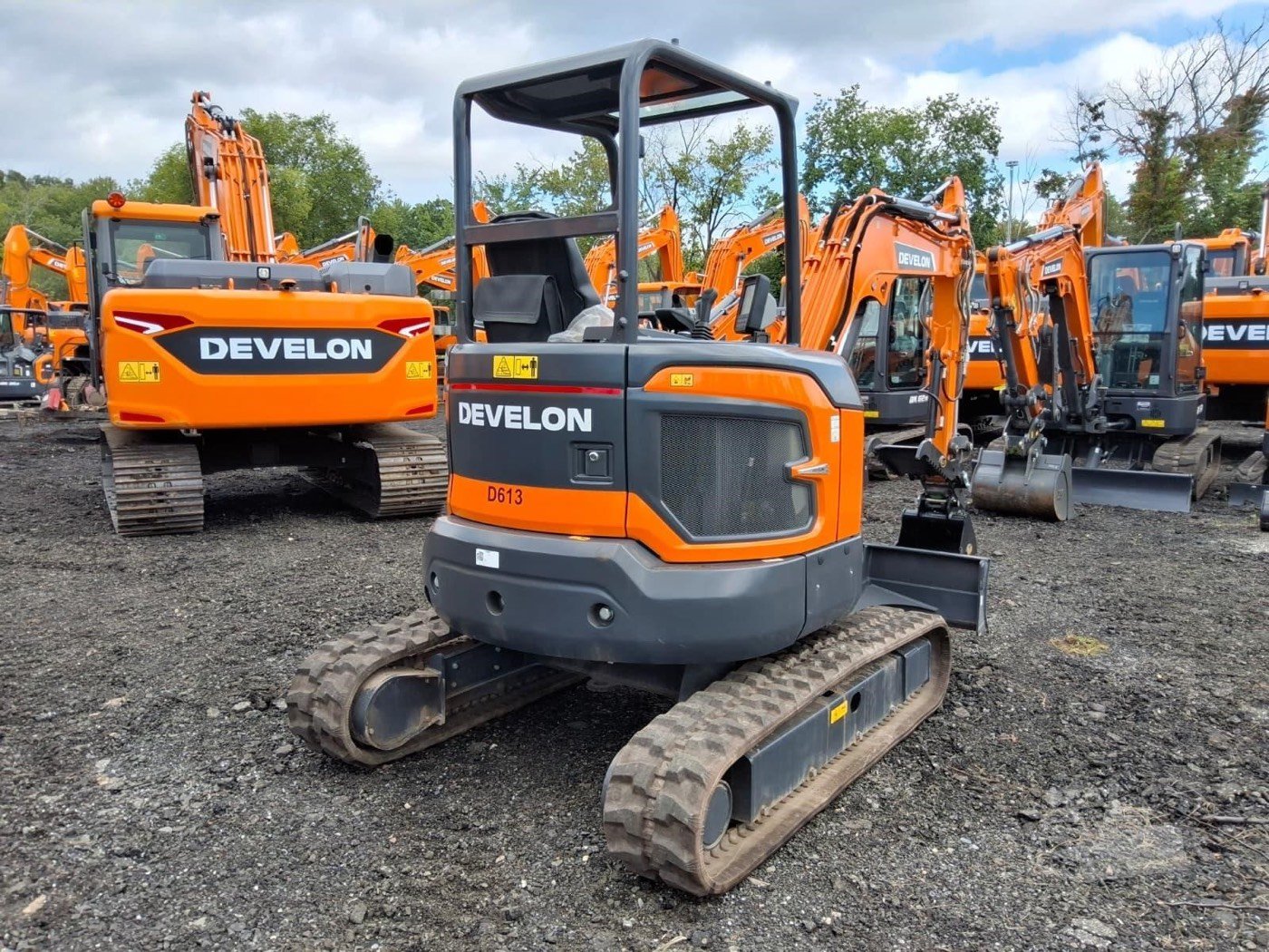 New DEVELON DX35Z-7 Mini Excavator gallery view 3