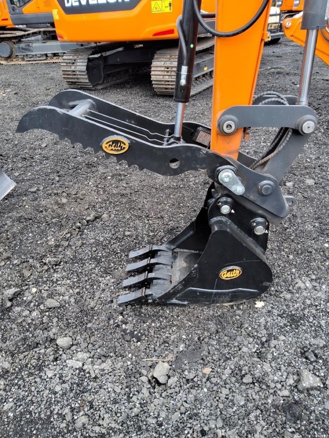 New DEVELON DX35Z-7 Mini Excavator gallery view 7