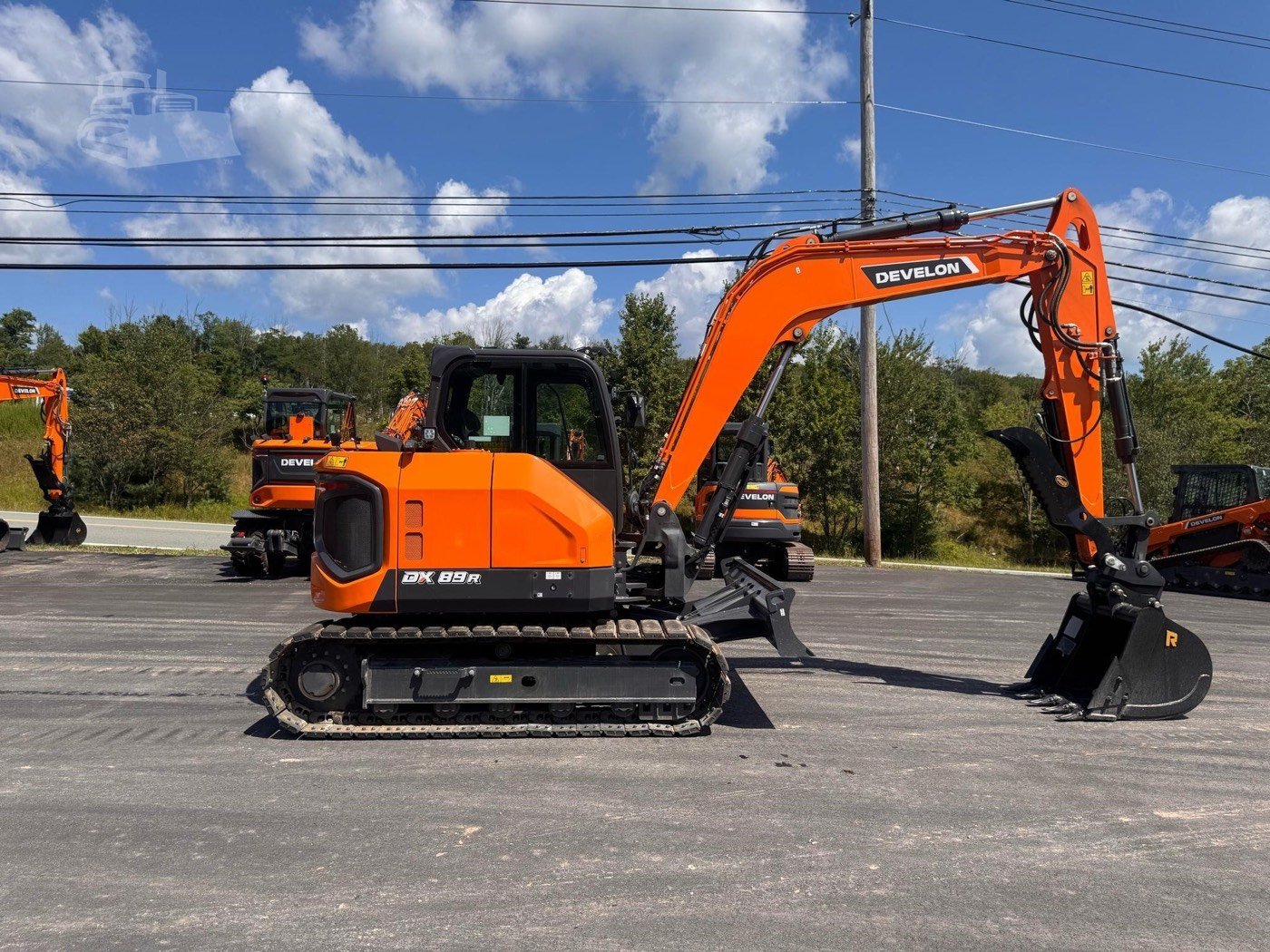 New DEVELON DX89R-7 Compact Excavator