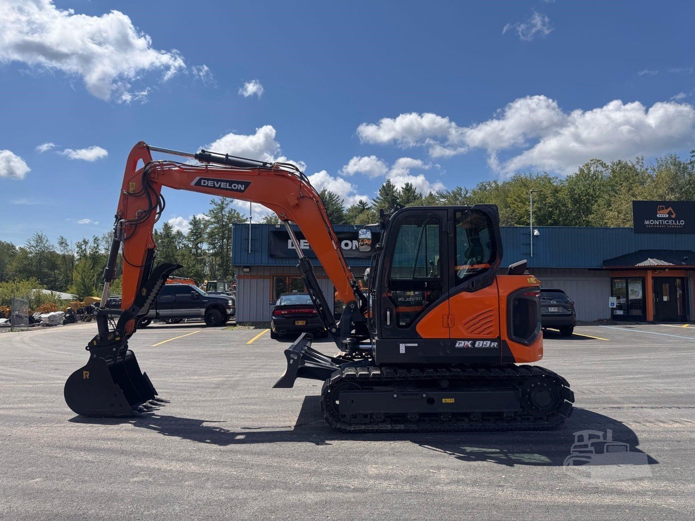 New DEVELON DX89R-7 Compact Excavator gallery view 3