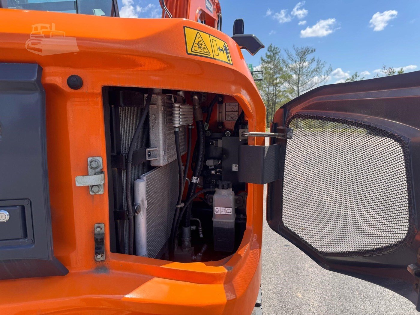 New DEVELON DX89R-7 Compact Excavator gallery view 8