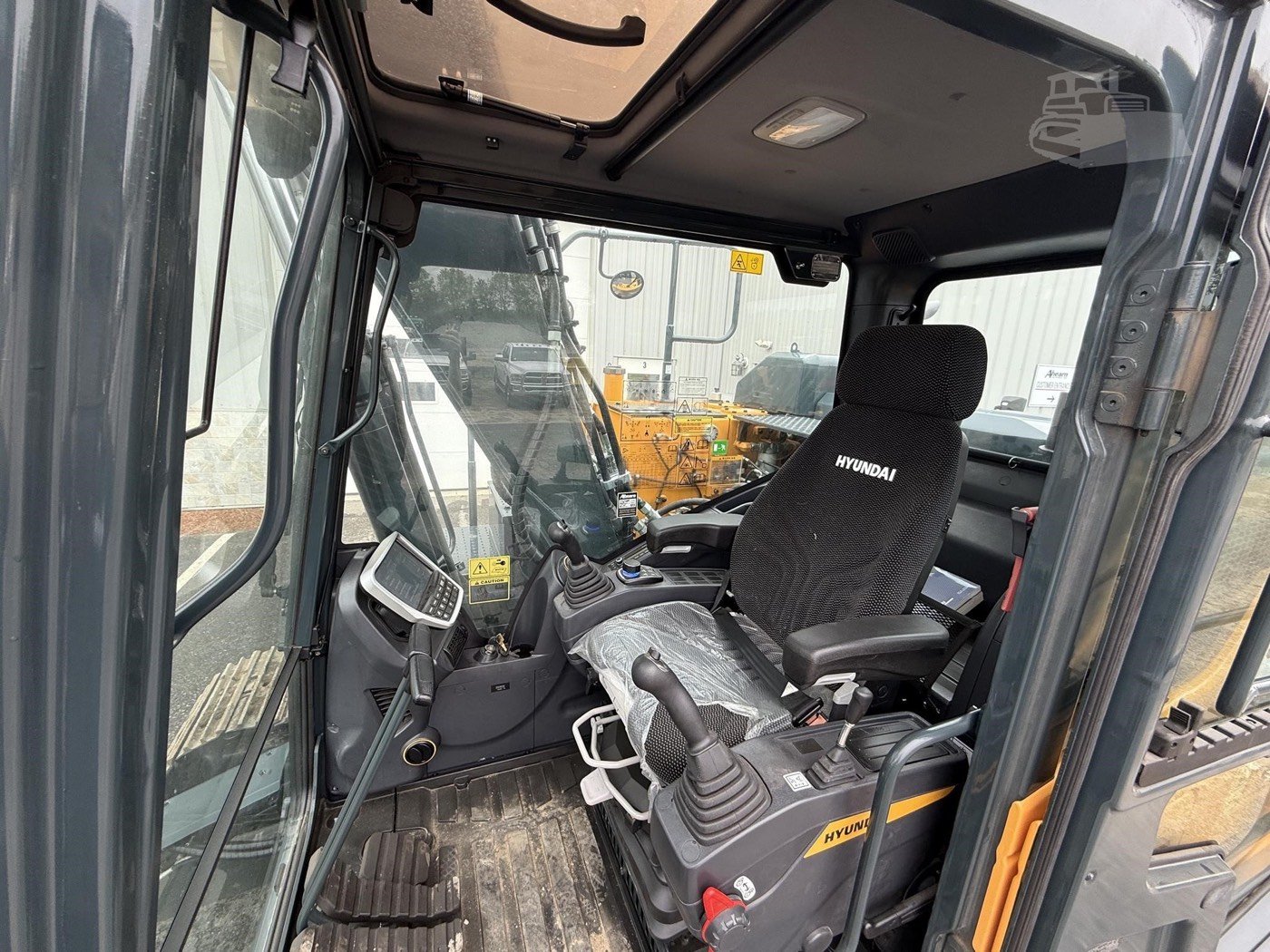 New Hyundai HX140AL Tracked Excavator gallery view 6