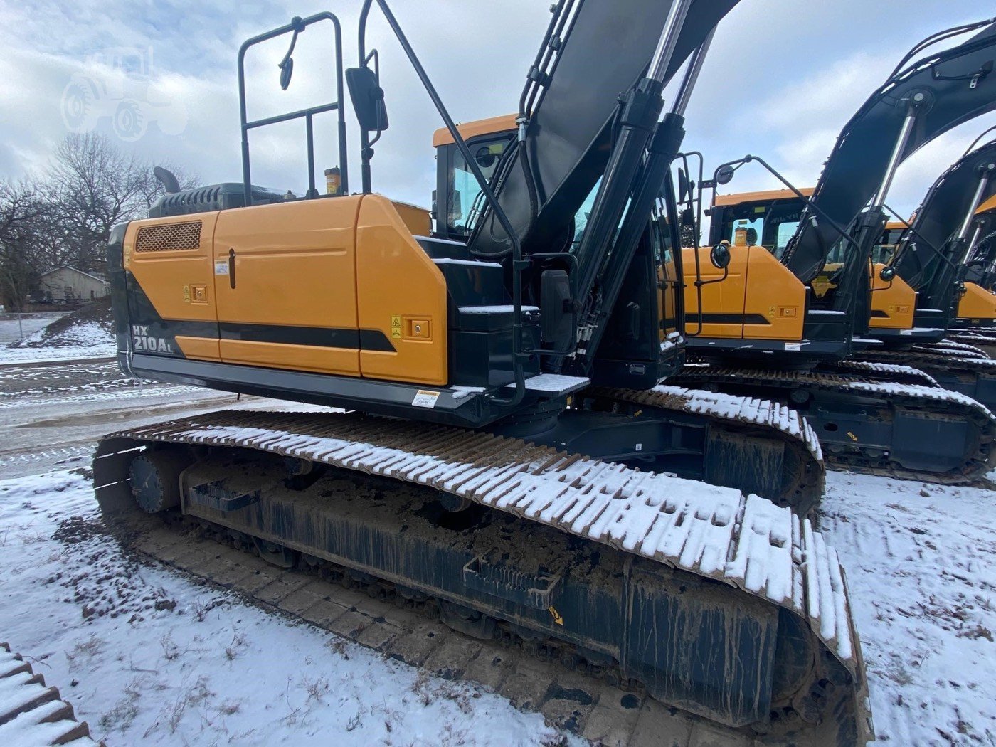 New Hyundai HX210AL Tracked Excavator gallery view 3