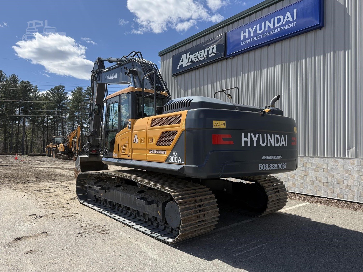 New Hyundai HX300AL Tracked Excavator gallery view 2
