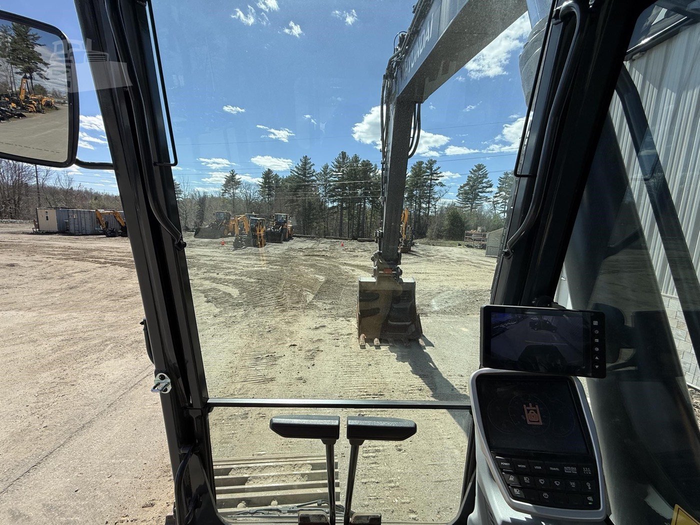 New Hyundai HX300AL Tracked Excavator gallery view 7