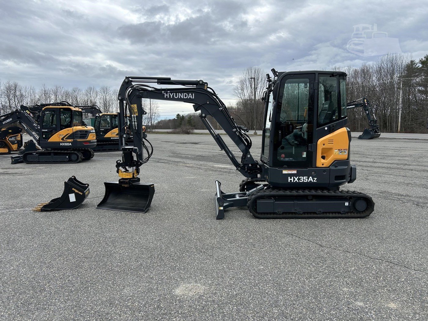 New Hyundai HX35AZ Mini Excavator gallery view 2