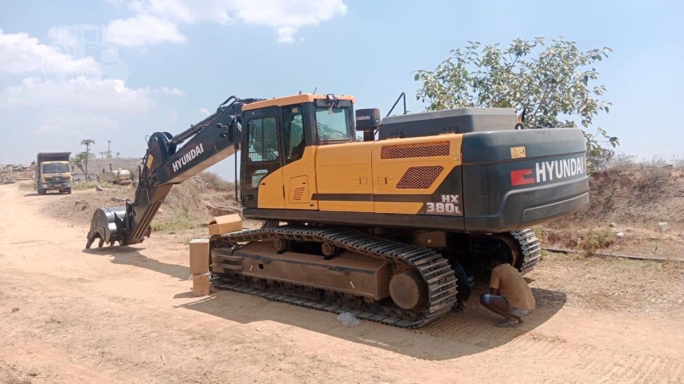 New Hyundai HX380L Tracked Excavator