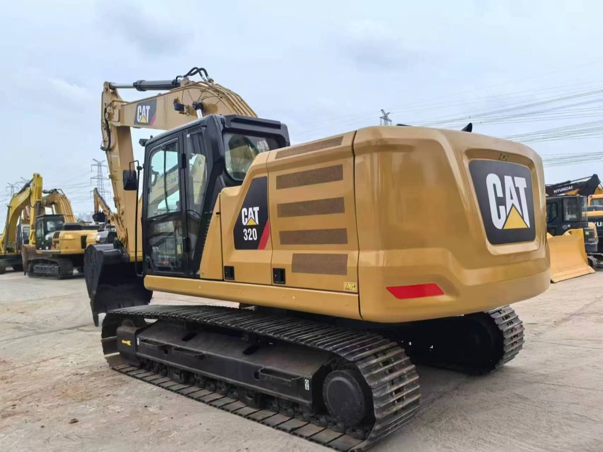 Used Caterpillar 320 Tracked Excavator