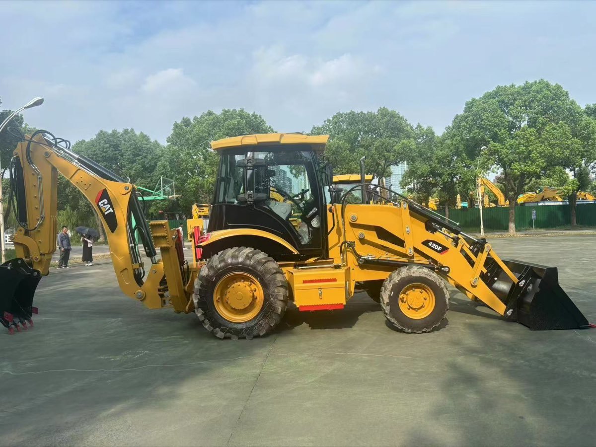 Used Caterpillar 420F2 Backhoe Loader