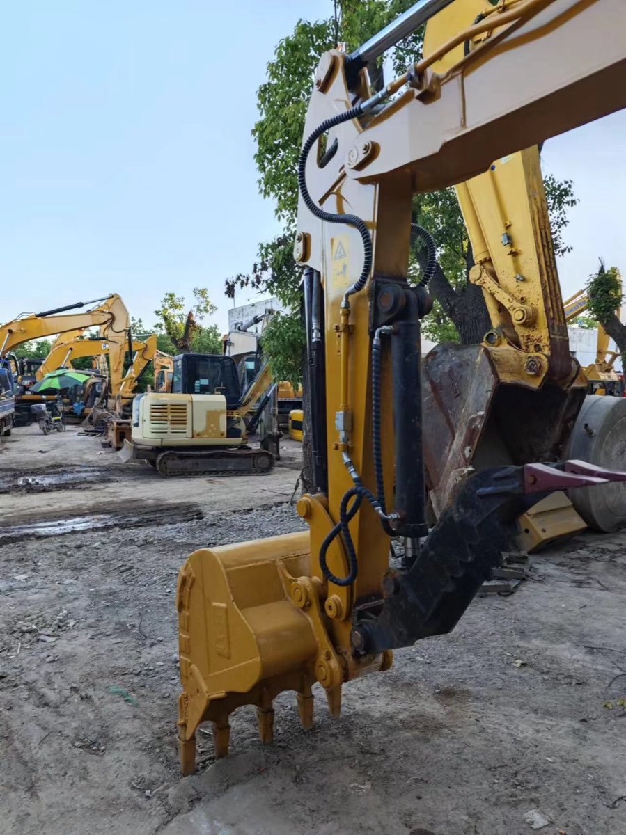 Used Caterpillar CAT 306E2-tracked-excavator photo 2