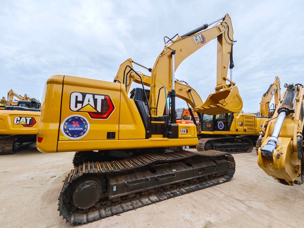 Used Caterpillar CAT 323 Tracked Excavator