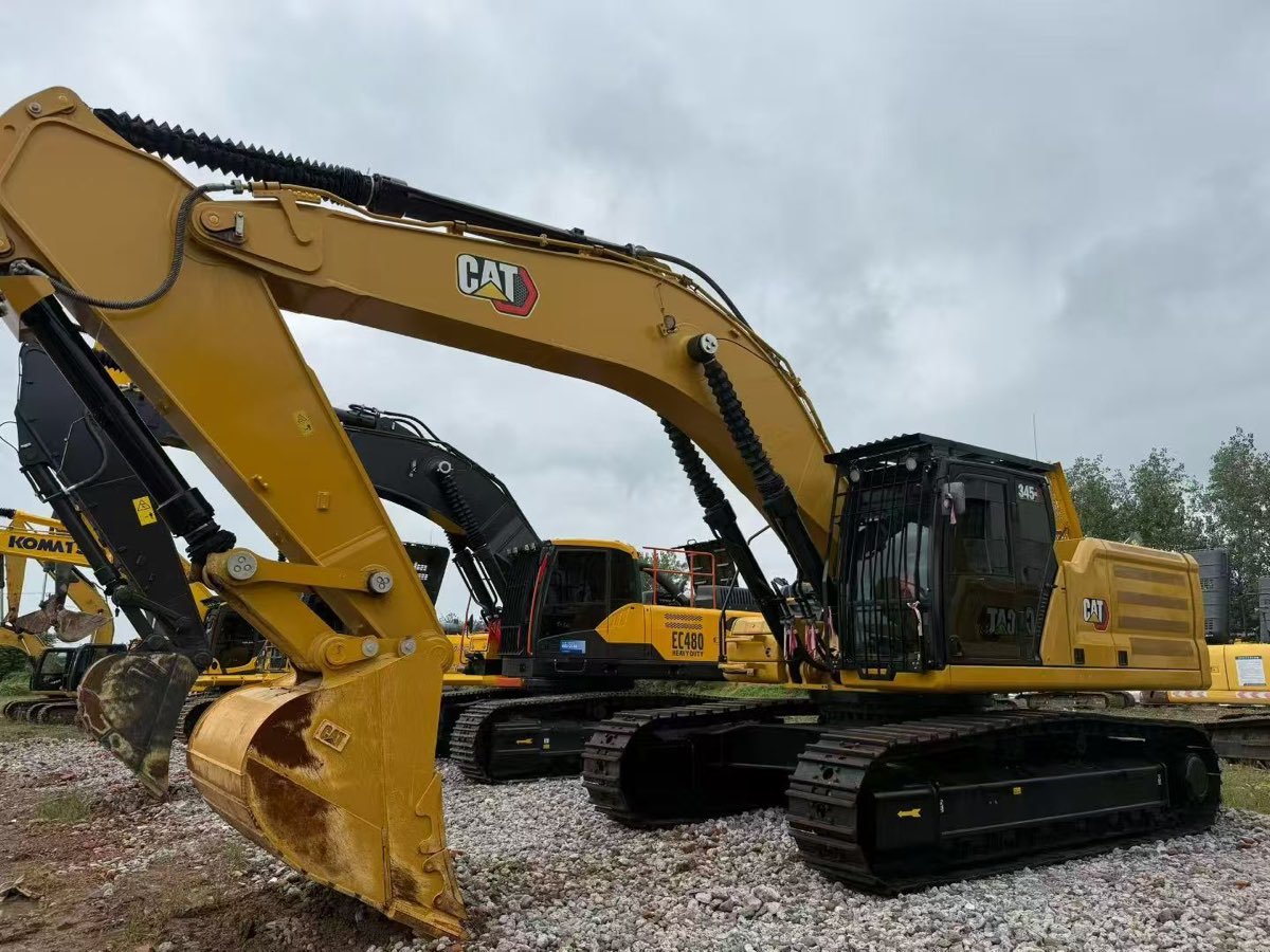 Used Caterpillar CAT 345 Tracked Excavator