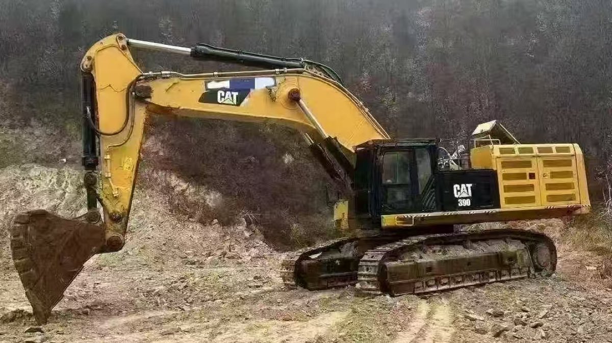 Used Caterpillar CAT 390 Tracked Excavator