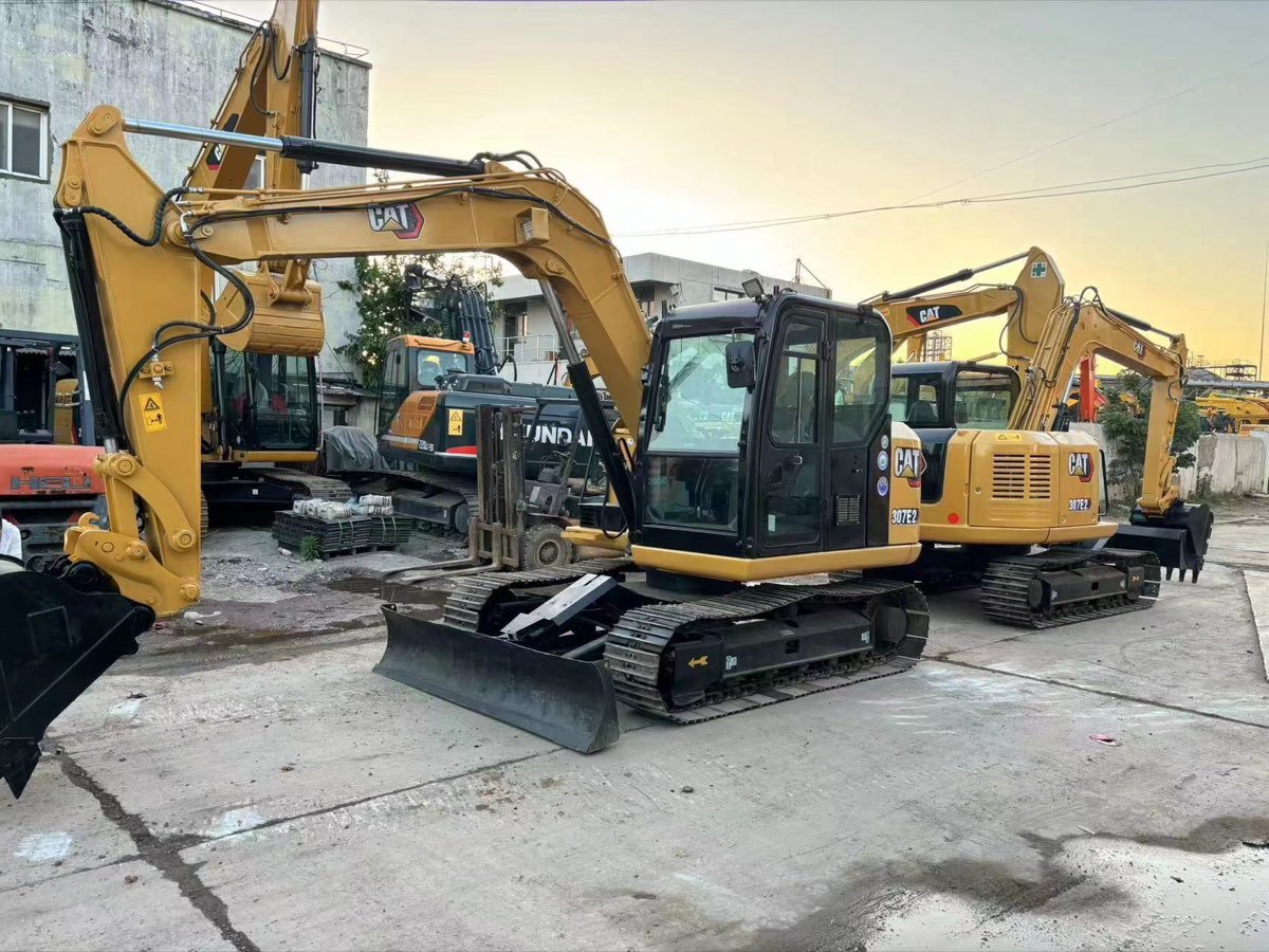 Used Caterpillar Stock 307 Tracked Excavator photo 4