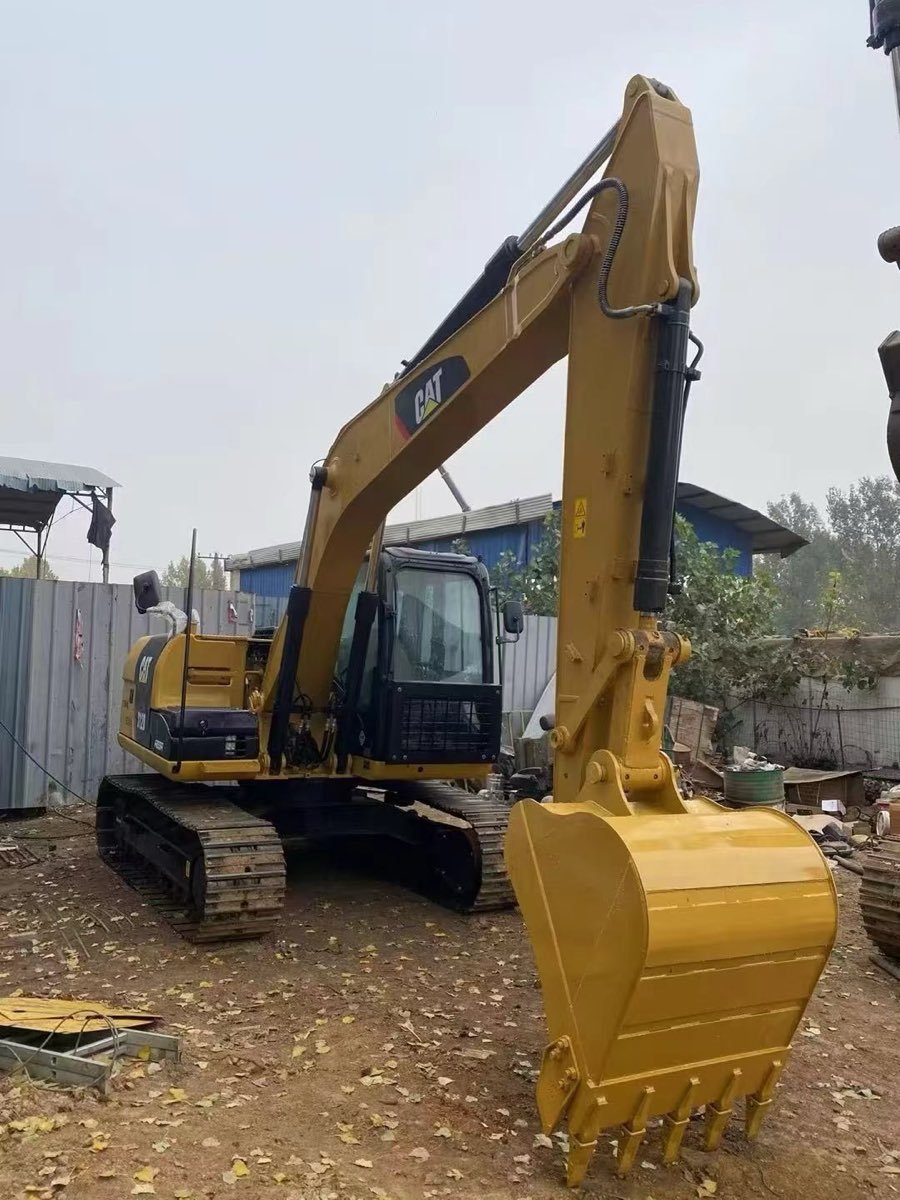 Used Caterpillar Stock 312 Tracked Excavator photo 3