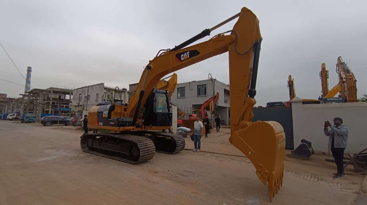 Used Caterpillar Stock 315 Tracked Excavator photo 2