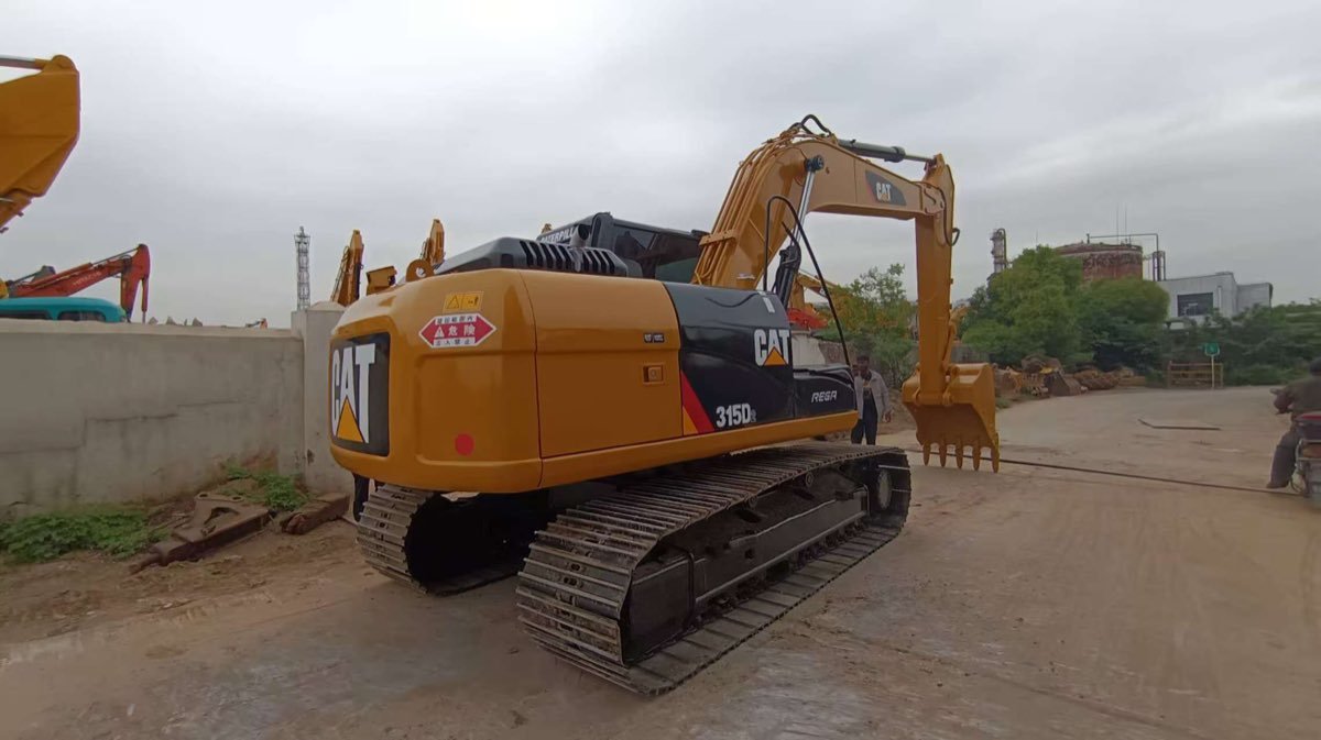 Used Caterpillar Stock 315 Tracked Excavator photo 4