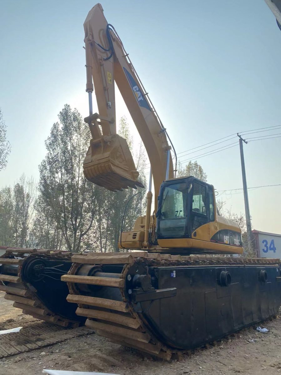 Used Caterpillar Stock 320 Tracked Excavator photo 3
