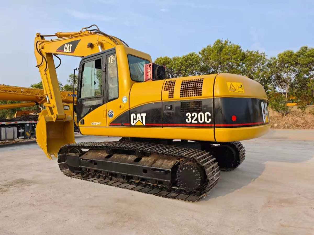 Used Caterpillar Stock 320 Tracked Excavator photo 4