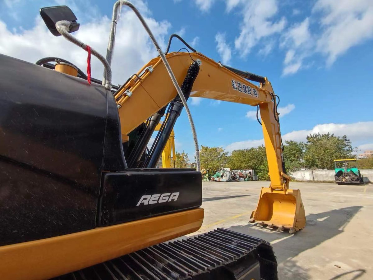 Used Caterpillar Stock 320 Tracked Excavator photo 4