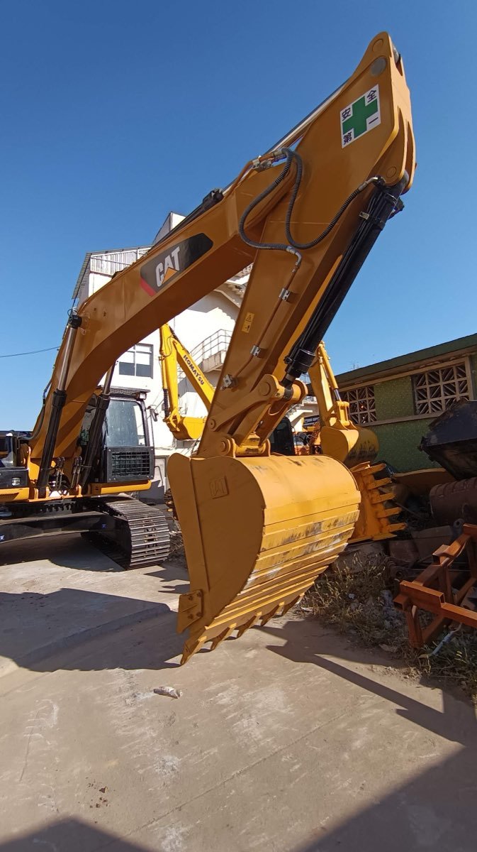 Used Caterpillar 330D Tracked Excavator