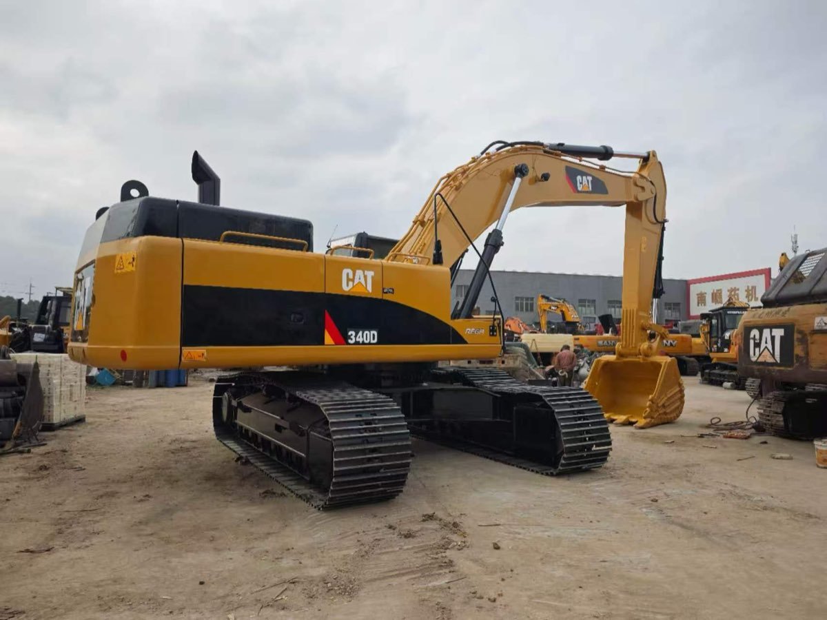 Used Caterpillar 340DL Tracked Excavator