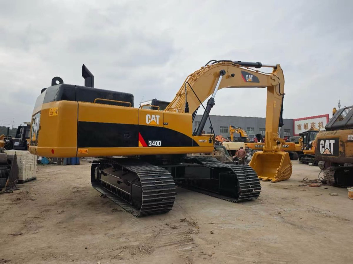 Used Caterpillar 340D2 Tracked Excavator