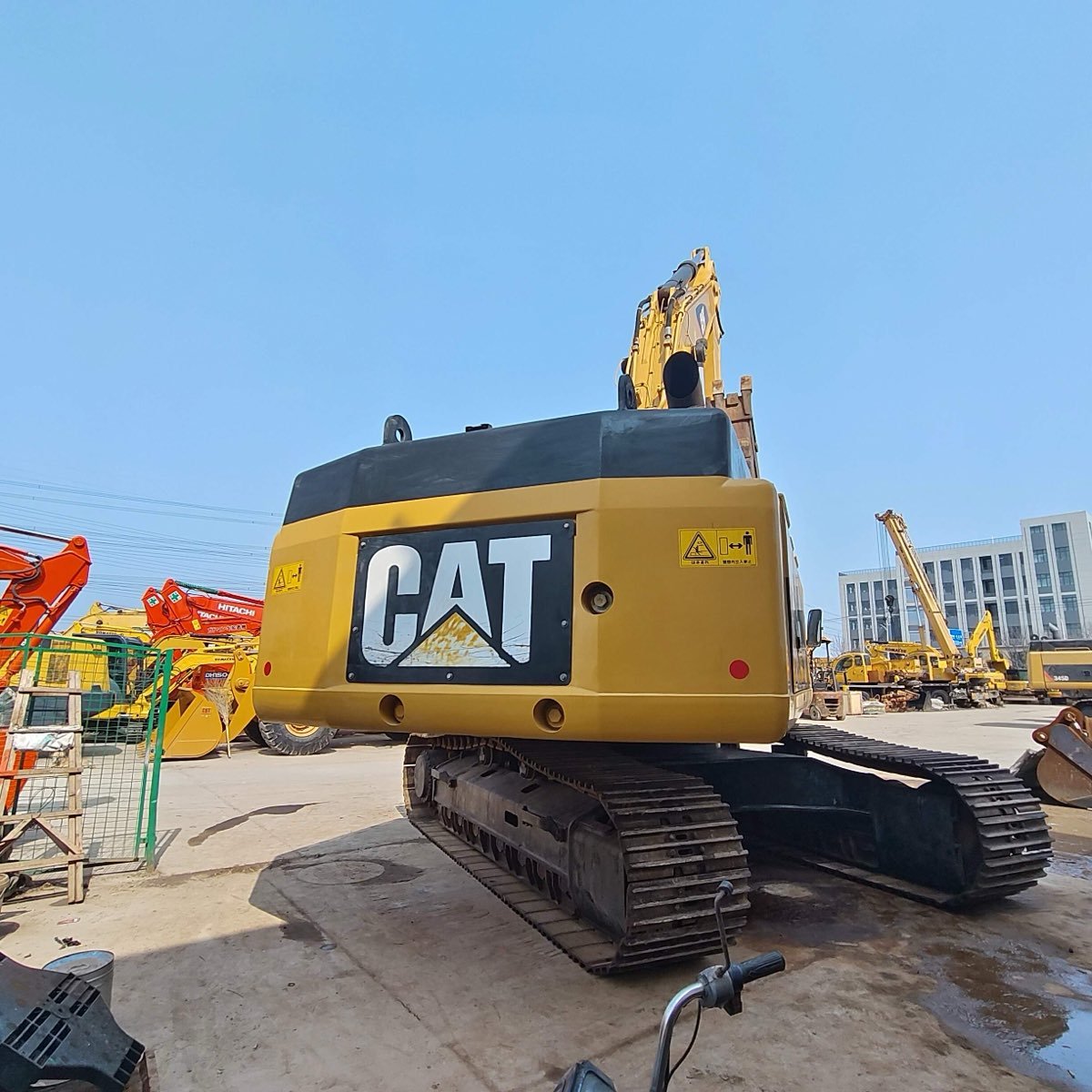 Used Caterpillar Stock 345 Tracked Excavator photo 4
