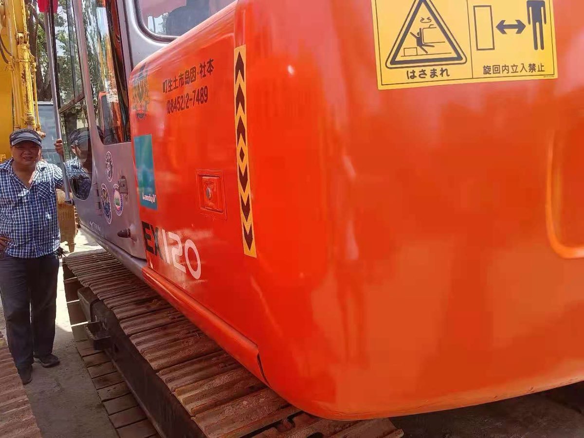Used Hitachi EX120-5-tracked-excavator photo 2