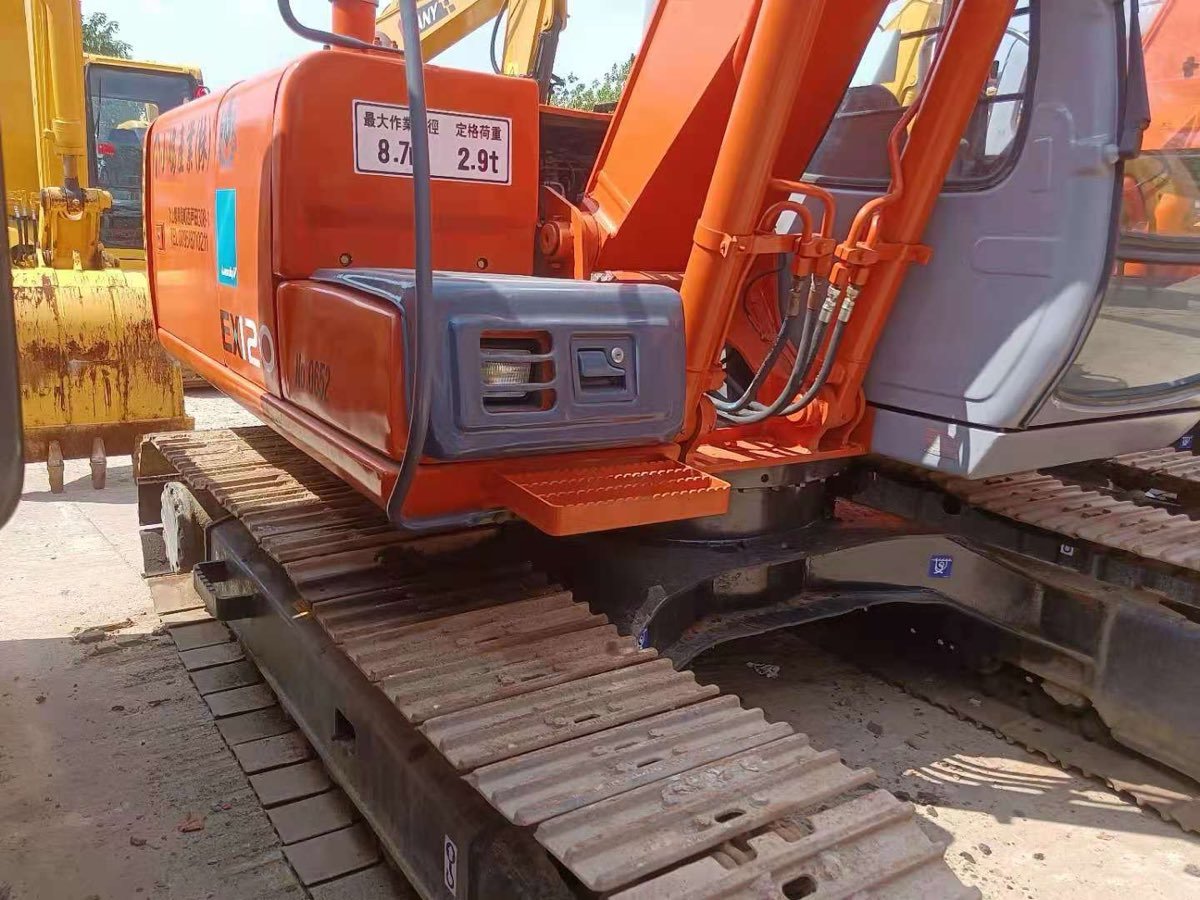 Used Hitachi EX120-5-tracked-excavator photo 4
