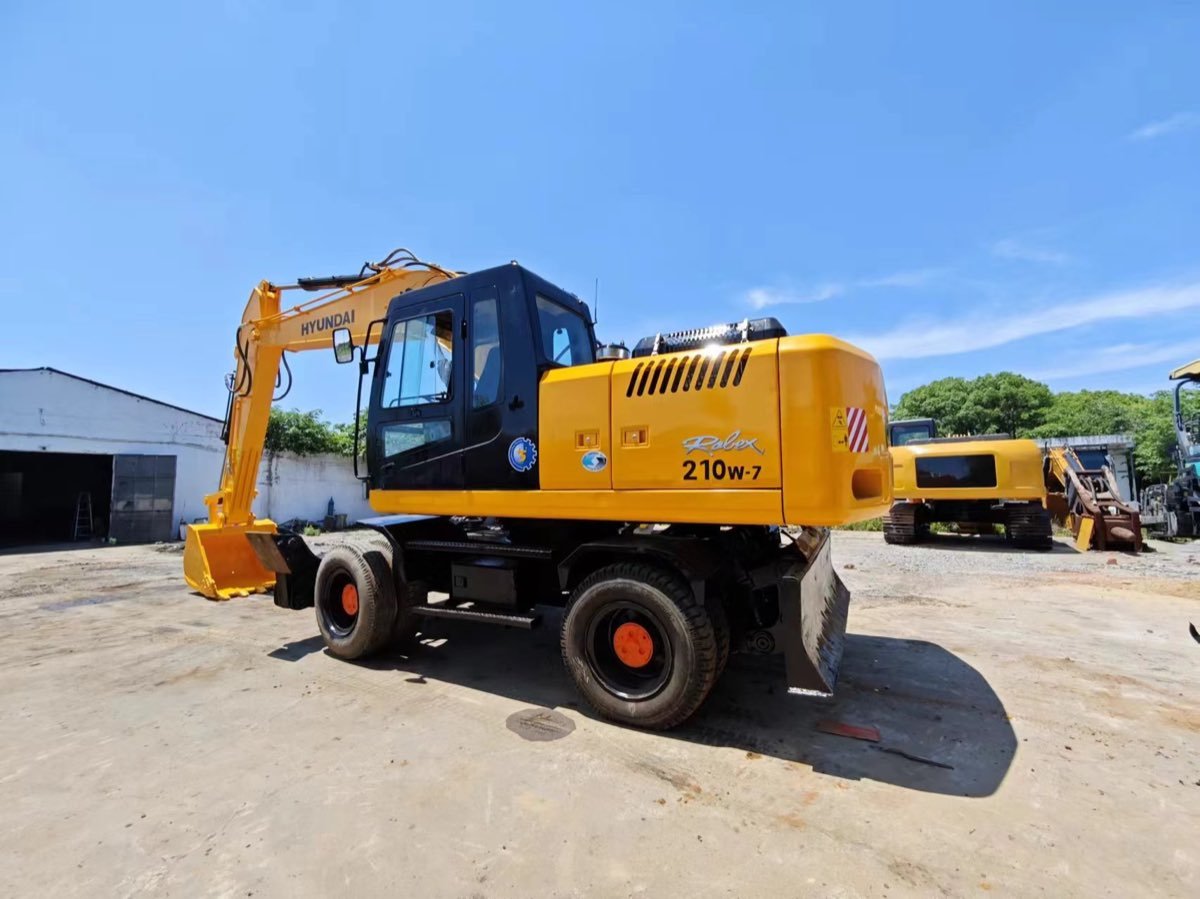 Used Hyundai 210W-7 Wheeled Excavator