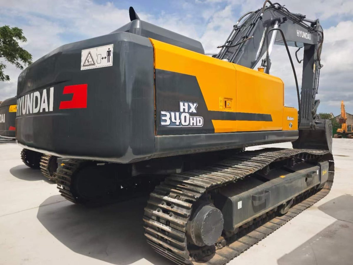 Used Hyundai HX340HD Tracked Excavator photo 2