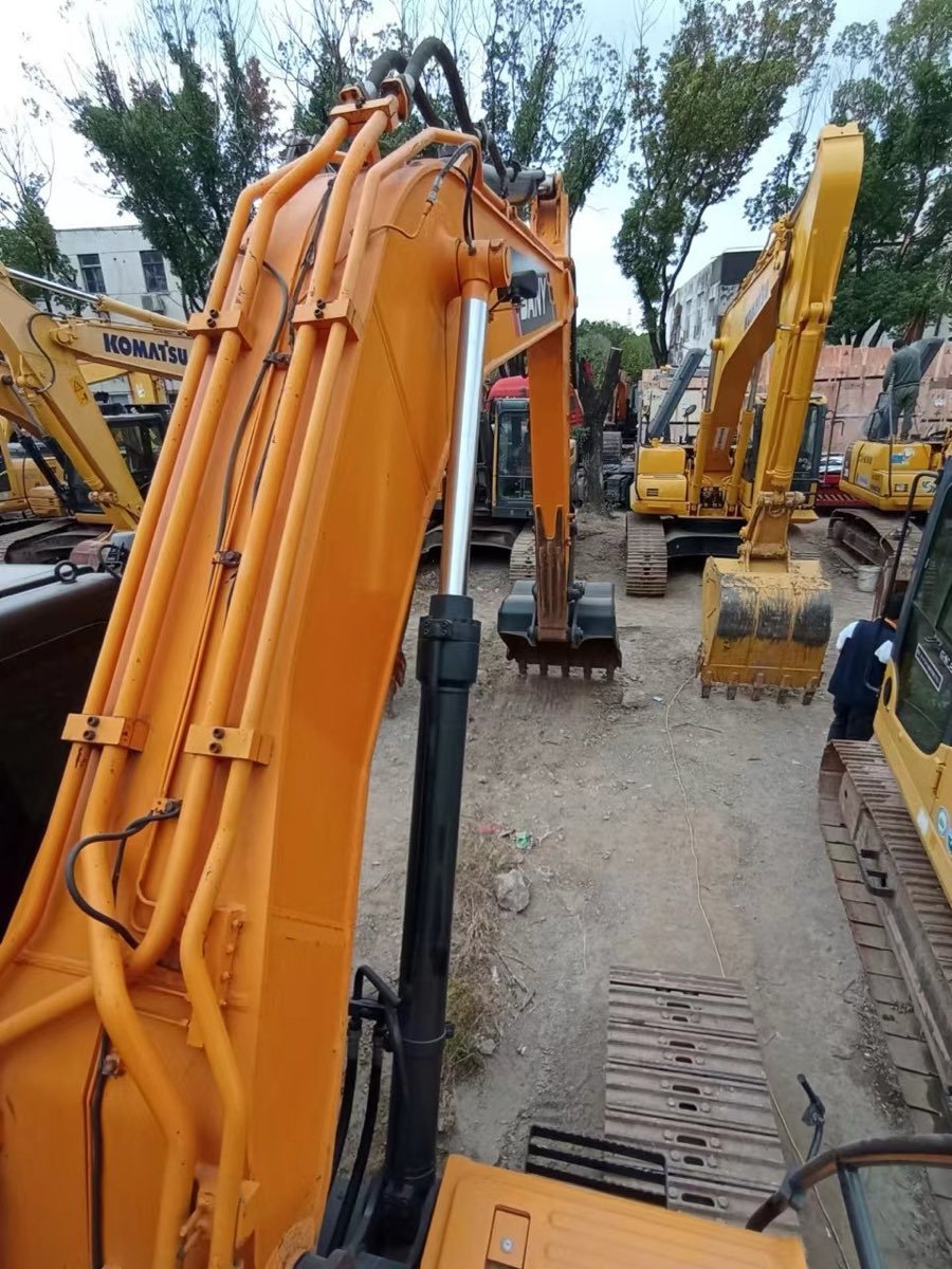 Used Hyundai Stock 215 Tracked Excavator photo 2