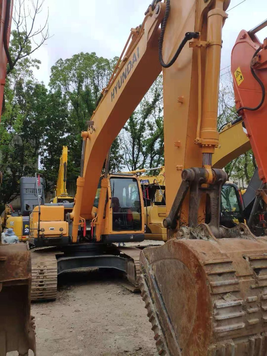Used Hyundai 215 Tracked Excavator