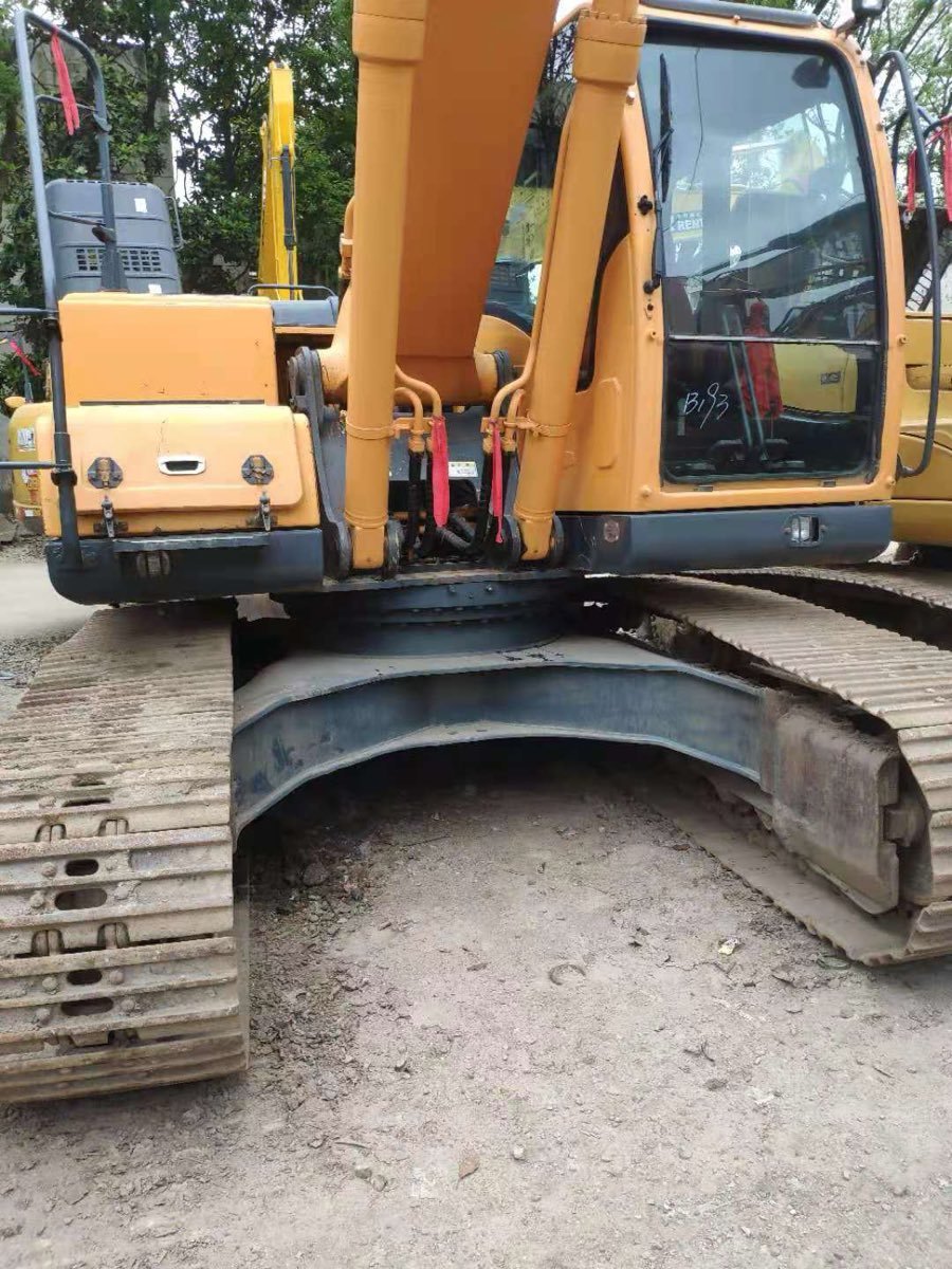 Used Hyundai Stock 215 Tracked Excavator photo 2