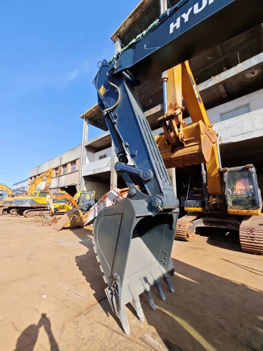 Used Hyundai Stock 330 Tracked Excavator photo 3