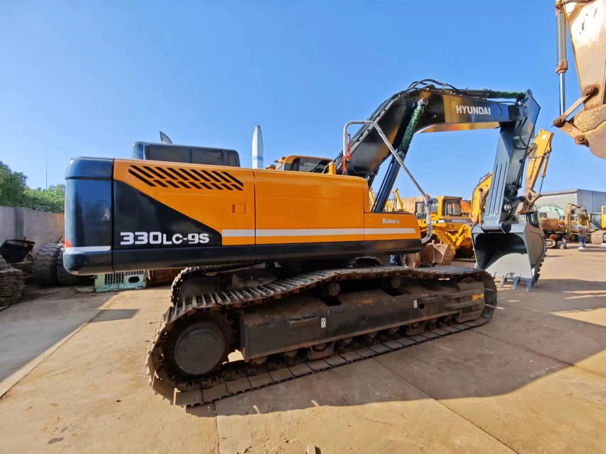 Used Hyundai Stock 330 Tracked Excavator photo 4