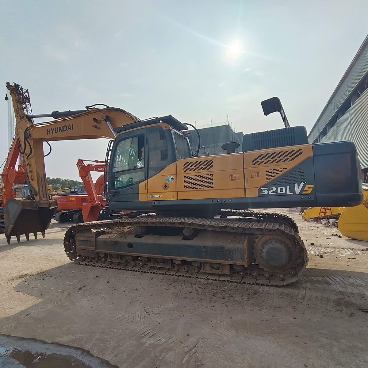 Used Hyundai 520 Tracked Excavator