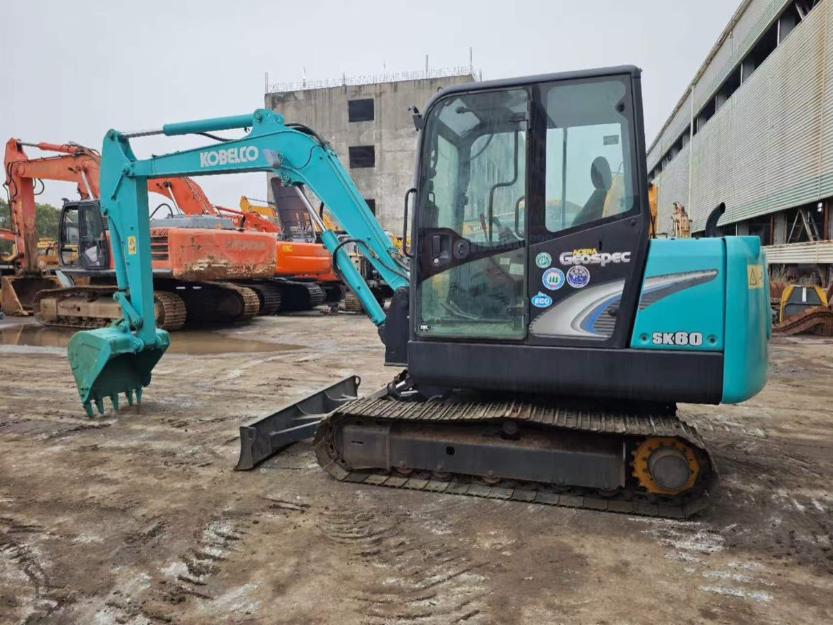Used Kobelco SK-60-8-tracked-excavator photo 2
