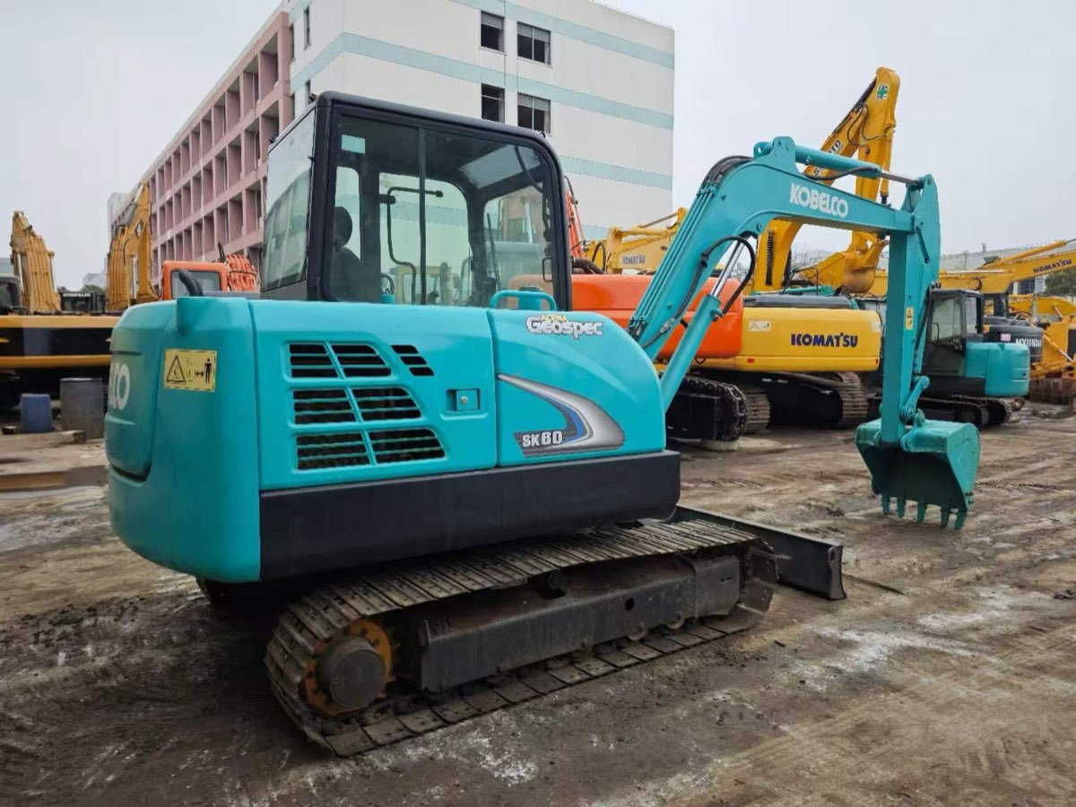 Used Kobelco SK-60-8-tracked-excavator photo 3