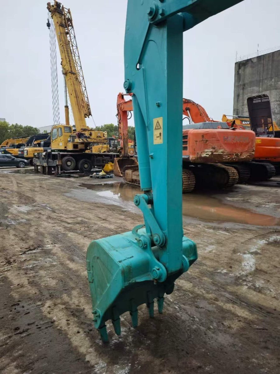 Used Kobelco SK-60-8-tracked-excavator photo 4
