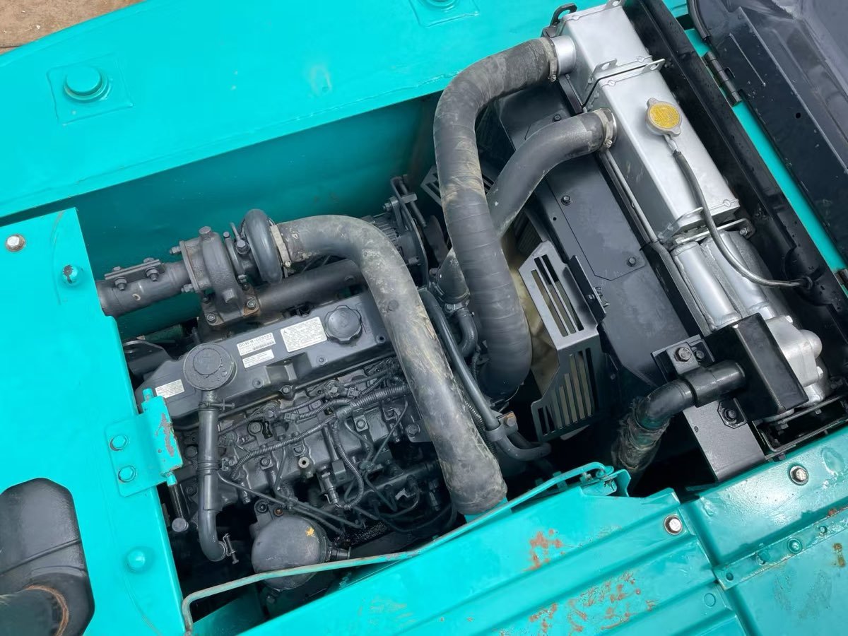 Used Kobelco Stock 140 Tracked Excavator photo 3